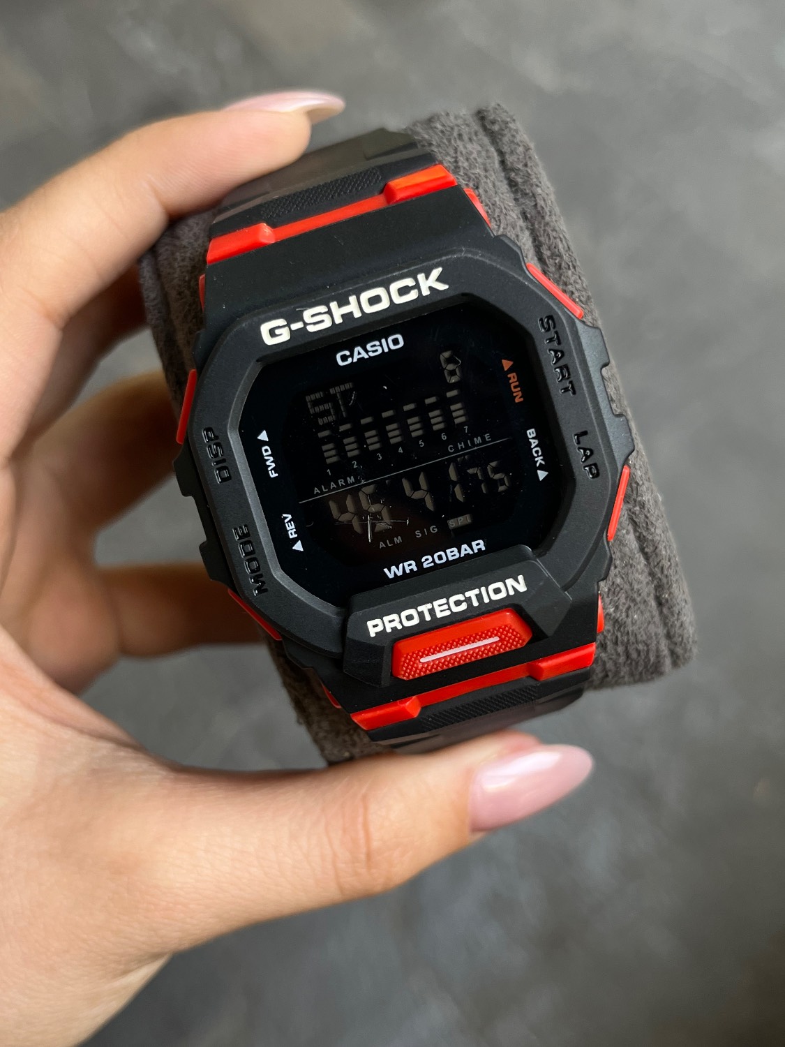 ساعت مردانه جی شاک قرمز صفحه مشکی G-Shock