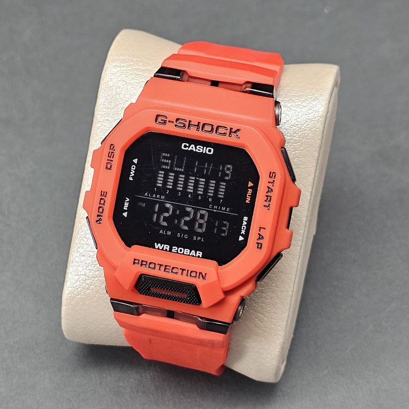 ساعت مردانه جی شاک قرمز صفحه مشکی G-Shock