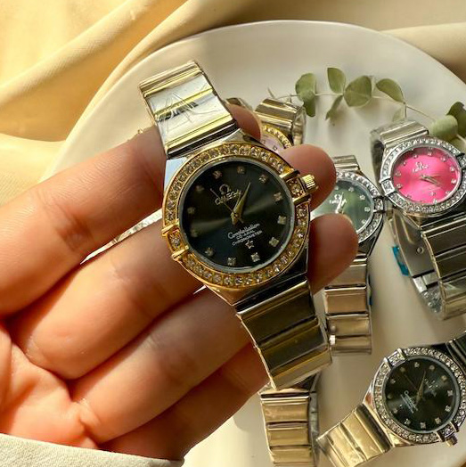 ساعت مچی زنانه امگا کانسلیشن دو رنک صفحه مشکی omega