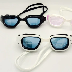 عینک شنا اسپیدو (Speedo) مدل Biofuse 1974 | عینک شنا ارگونومیک با دید عریض (Wide Vision)، لنز ضدبخار (Anti-Fog) و محافظت UV400