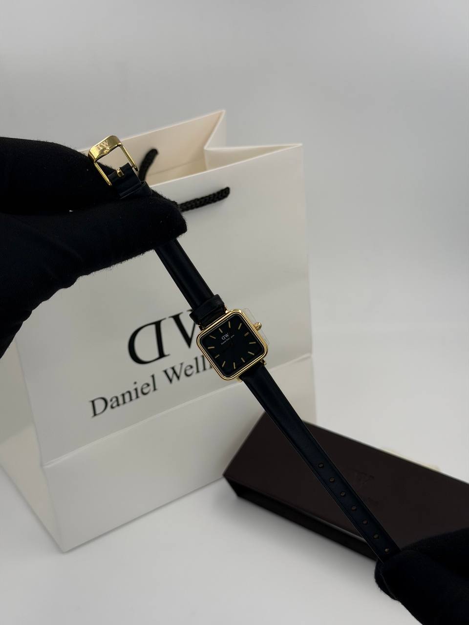 ساعت زنانه مینی مارک DW موتور ژاپن کیفیت مستر رنگ ثابت