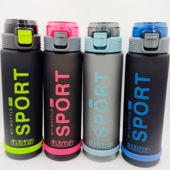 قمقمه ورزشی مدل Sport کد 755 ظرفیت ۸۰۰ میلی‌لیتر دارای درب قفلی، نی‌دار، لبی آسان‌نوش و دستگیره حمل