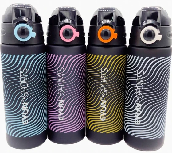 قمقمه ورزشی ایون (EYUN) مدل Sports ظرفیت ۶۰۰ میلی‌لیتر دارای بدنه مات کرومی، درب قفلی ضامن‌دار، بند حمل و دستگیره