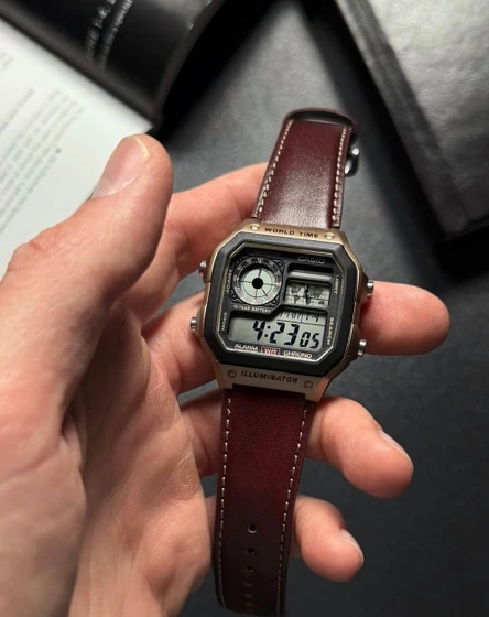 ساعت کاسیو مدل جهانما ae-1200WHL CASIO | بند چرم قهوه ای | ضدآب | اورجینال